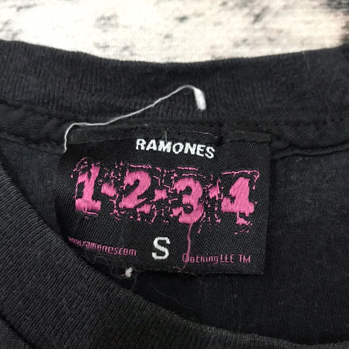 Band Tees Vintage Ramones Band Tshirt Size US S / EU 44-46 / 1 - 5 Thumbnail