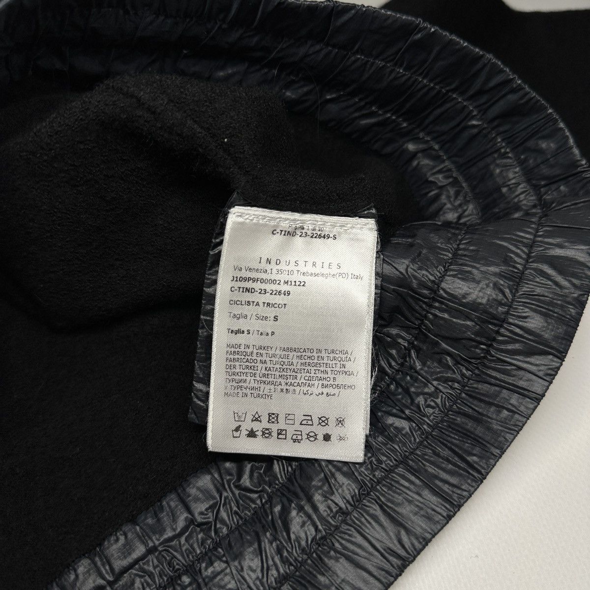 Moncler Moncler Turtleneck Sweater Drawstring Patch Size S Size S / US 4 / IT 40 - 13 Thumbnail