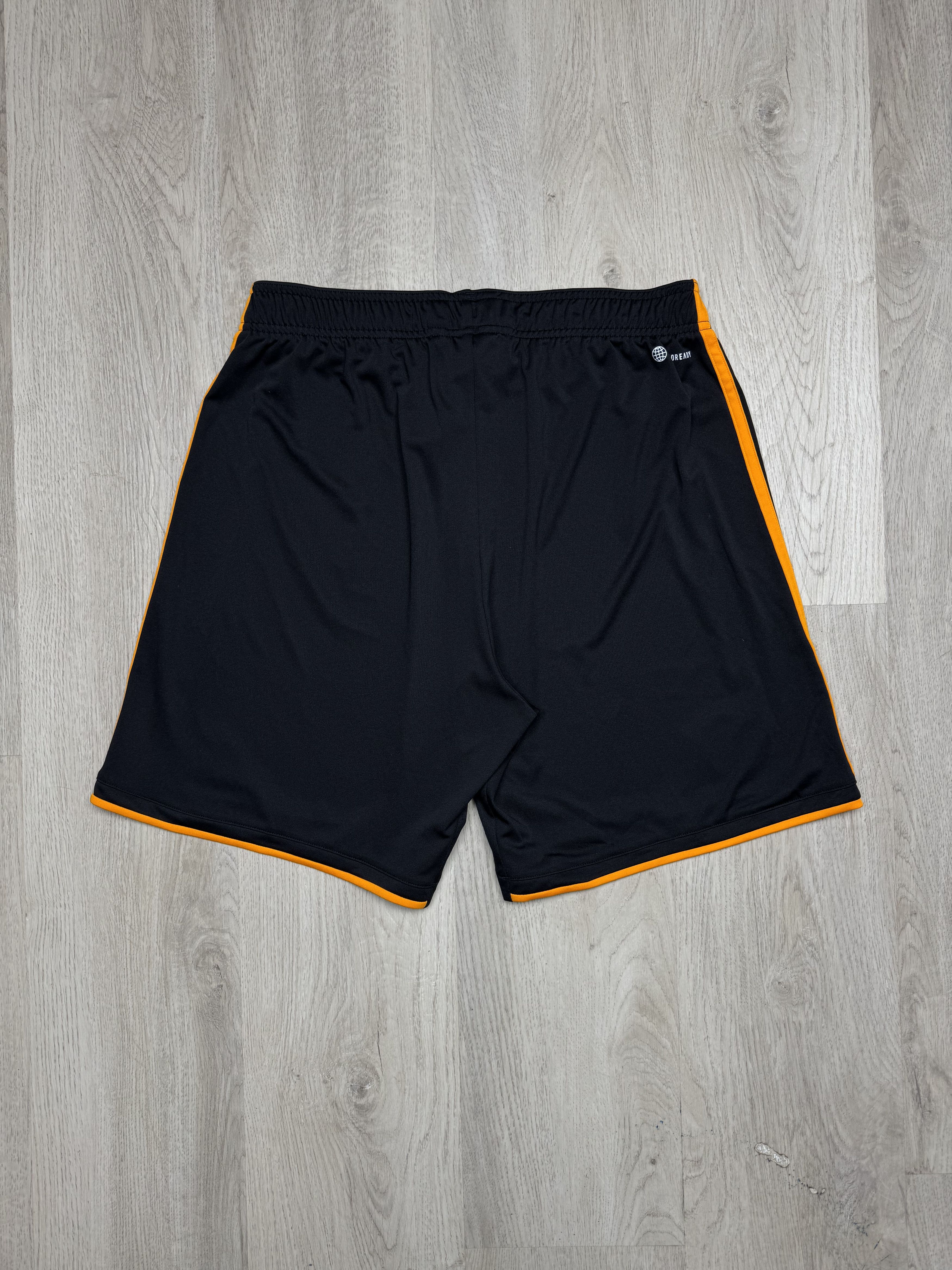 Adidas Adidas LEEDS UNITED Mens Soccer Shorts Jersey Size US 34 / EU 50 - 9 Thumbnail