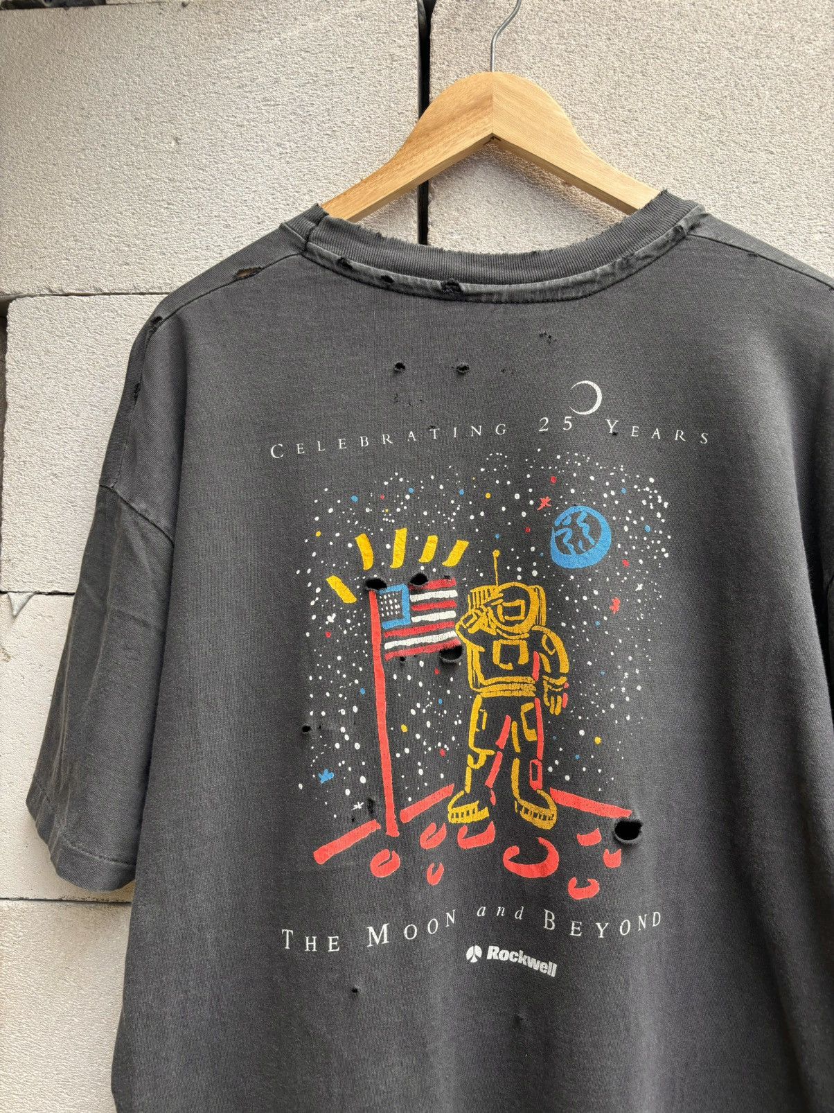 Vintage Thrashed Faded APOLLO II Rockwell Tee Shirt Distressed ERD Size US XL / EU 56 / 4 - 2 Thumbnail