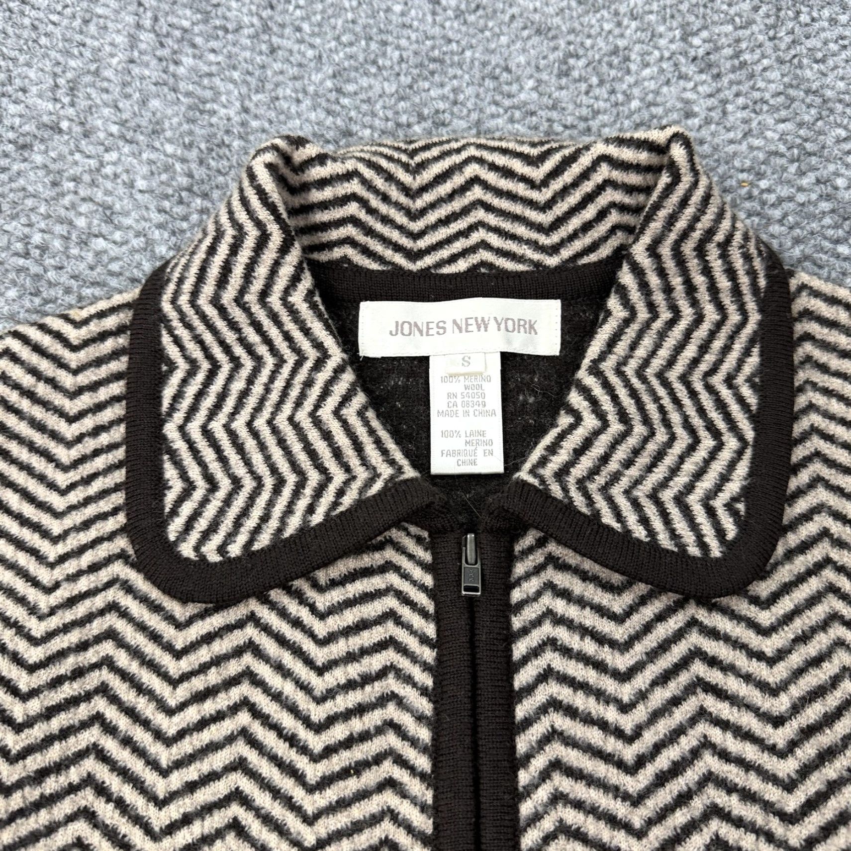 Jones New York Jones New York Jacket Women Small Black Merino Wool Zip Front Chevron Herringbone Knit Pockets Long Sleeve Collared Womens Size S / US 4 / IT 40 - 2 Thumbnail