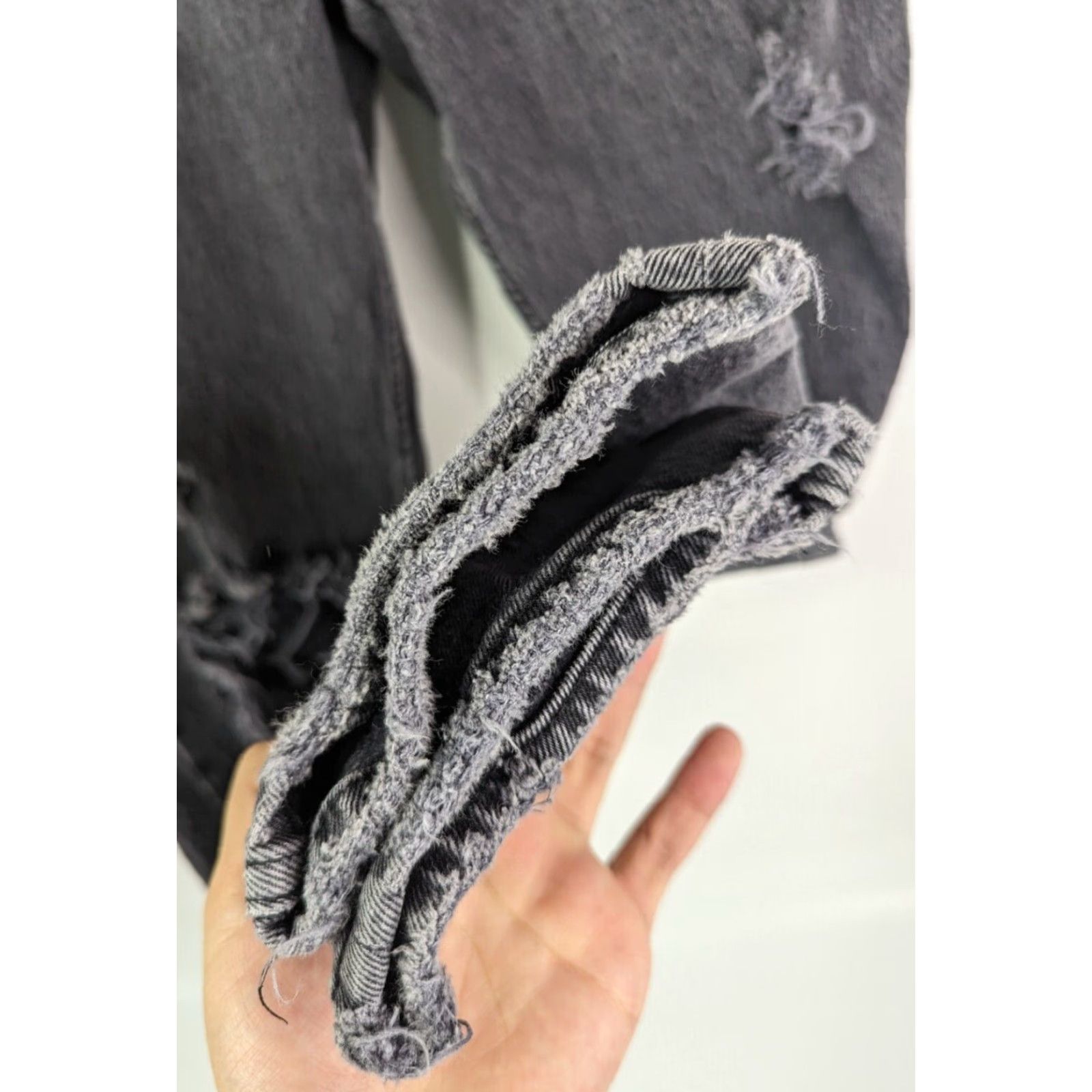 Abercrombie & Fitch Abercrombie & Fitch Jeans Women Distressed High Rise Dad - 27 Black Regular Denim Button Straight Size 27 4s Size 27" / US 4 / IT 40 - 5 Thumbnail
