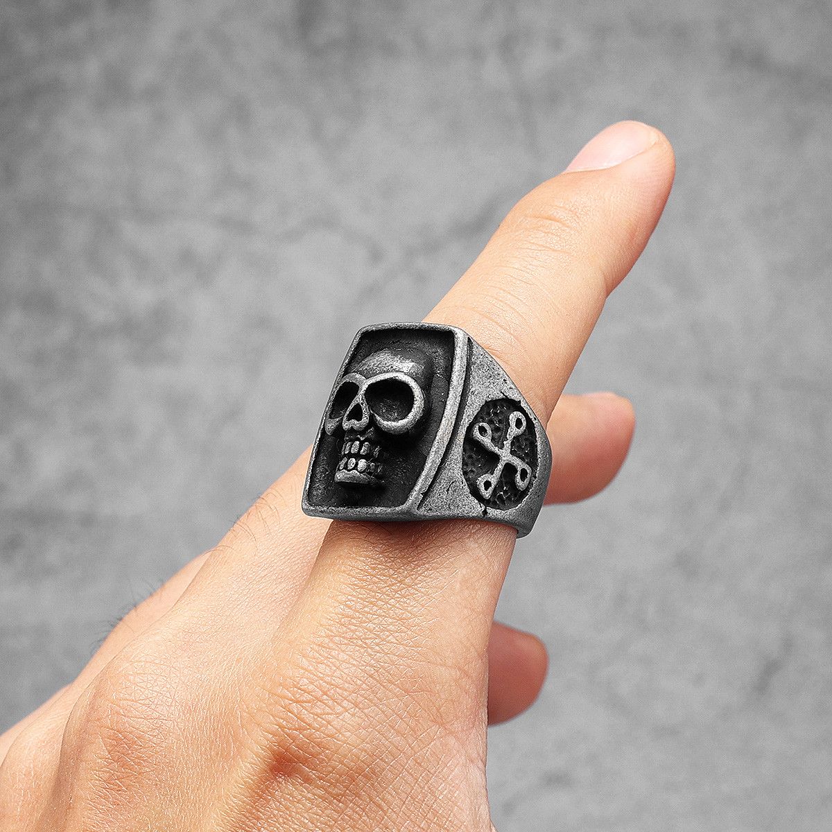 Vintage SIZE 10 Phantom Skull Stainless Steel Gothic Ring Size ONE SIZE - 3 Thumbnail