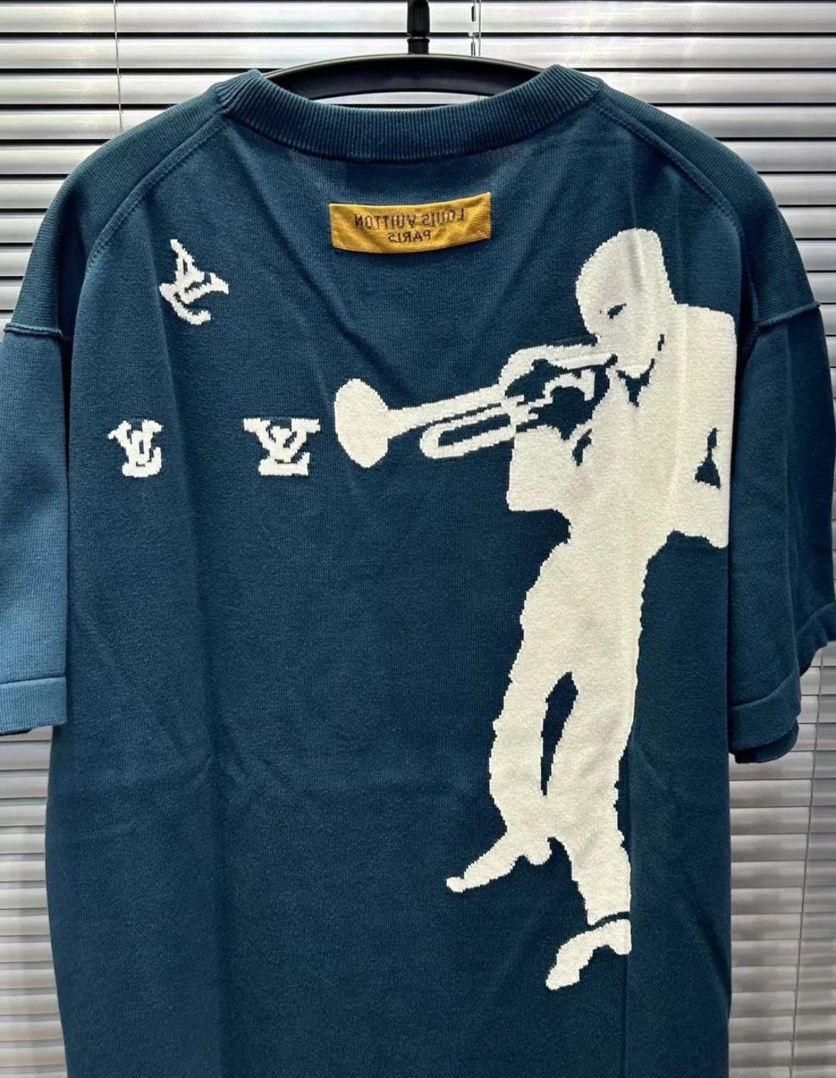 Louis Vuitton Louis Vuitton Pied Piper logo short sleeves 2502-Nextarrow Size US XL / EU 56 / 4 - 3 Thumbnail