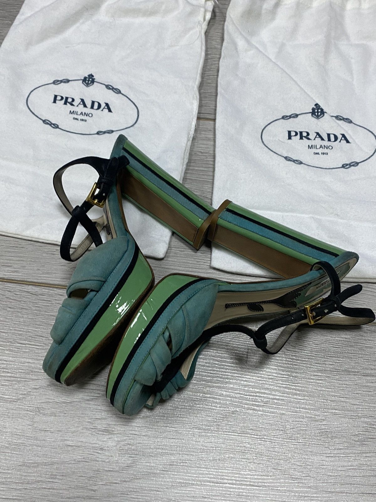 Prada Prada heels flower dust bag Size US 5 / IT 35 - 6 Thumbnail