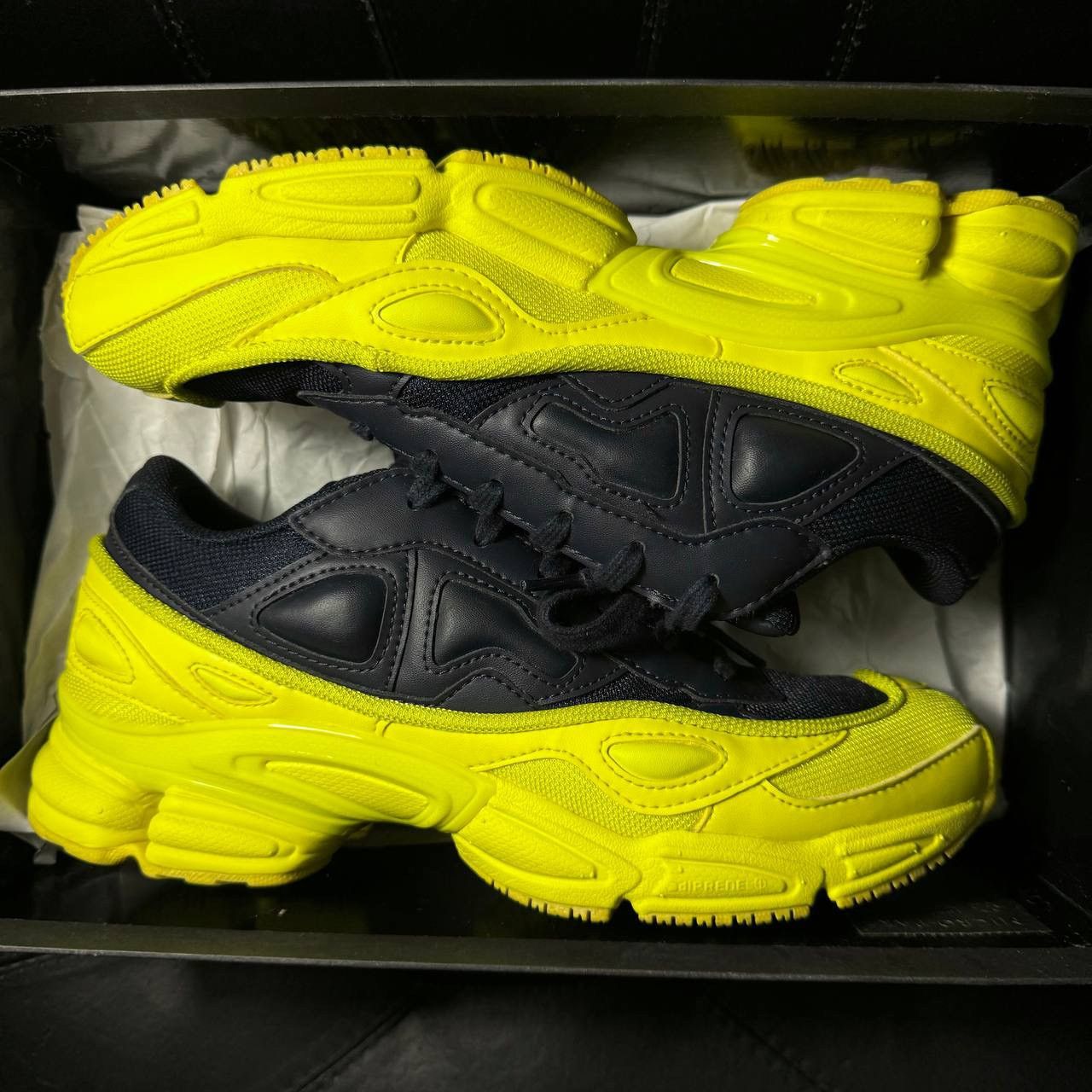 Adidas × Raf Simons 7,5us Adidas Raf Simons Ozweego Yellow FW18 Size US 7.5 / EU 40-41 - 9 Thumbnail