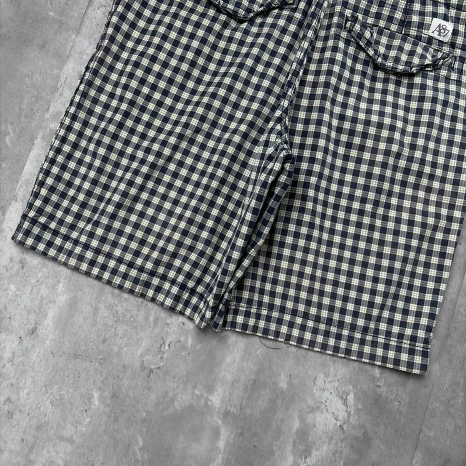 Aeropostale Y2K Black Aeropostale Grunge Gothic Plaid Surf Baggy Shorts Size US 36 / EU 52 - 4 Thumbnail