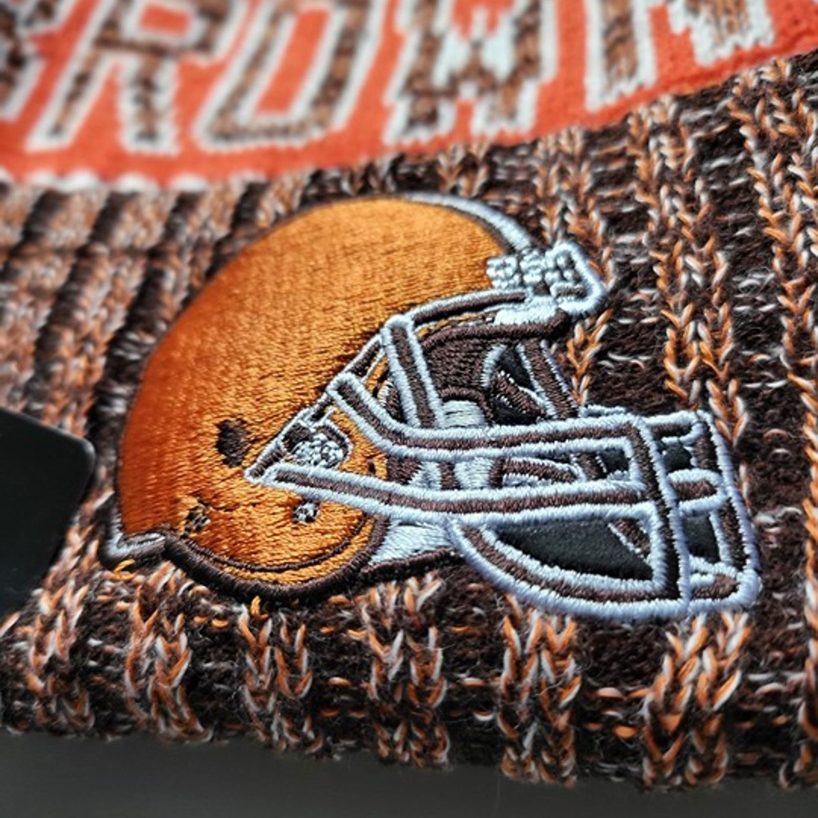 Other NWT Cleveland Browns Sports Knit Pom Beanie Fleece Lining Size ONE SIZE - 3 Thumbnail