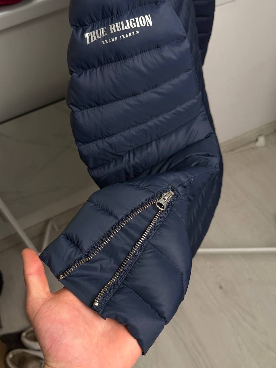 True Religion True Religion Lightweight Puffer Jacket Navy Blue - Size L Size US L / EU 52-54 / 3 - 10 Thumbnail