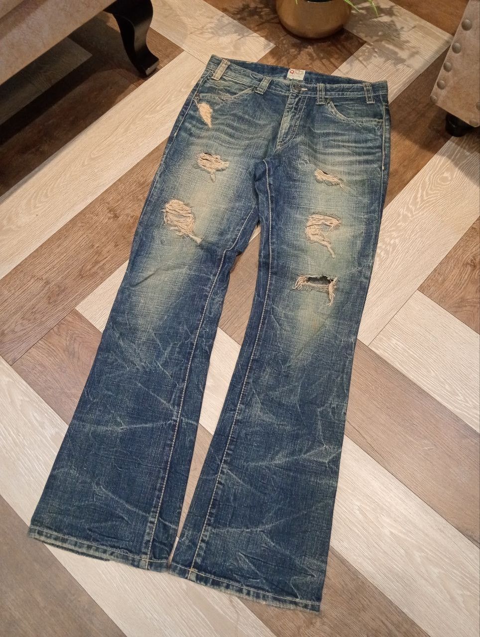 If Six Was Nine OZZ FIRST PINBALL BLUE DISTRESSED FLARED PANTS Size US 32 / EU 48 - 2 Thumbnail