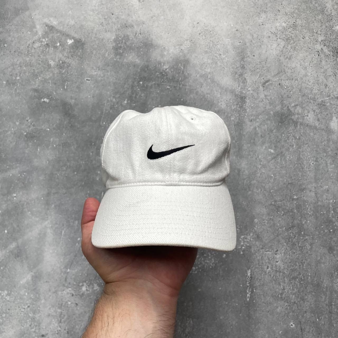 Nike × Vintage Vintage 2000s Nike Baseball Cap White OS Size ONE SIZE - 2 Thumbnail