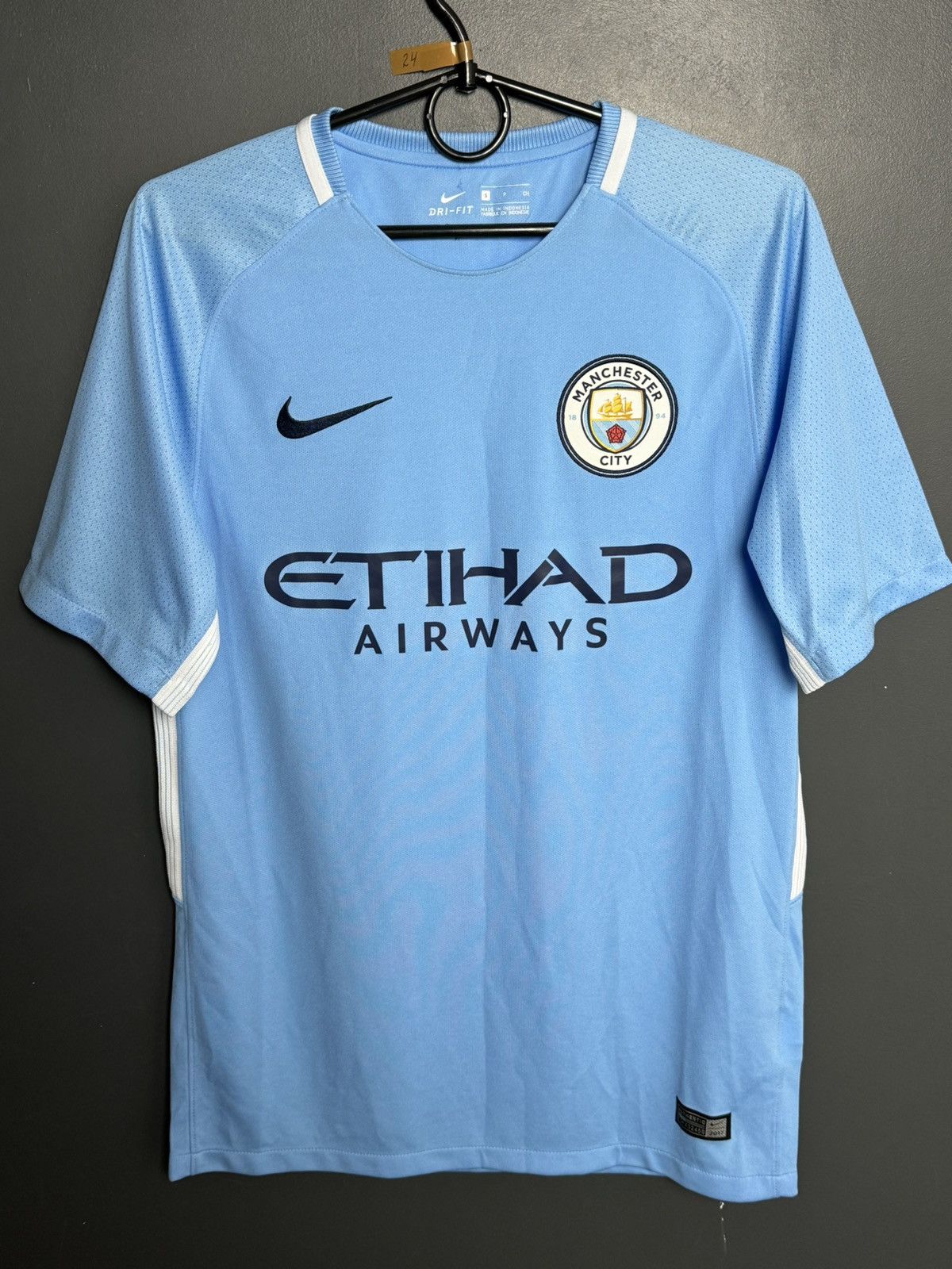 Nike Manchester City 17/18 Home Football Jersey Size US S / EU 44-46 / 1 - 1 Thumbnail