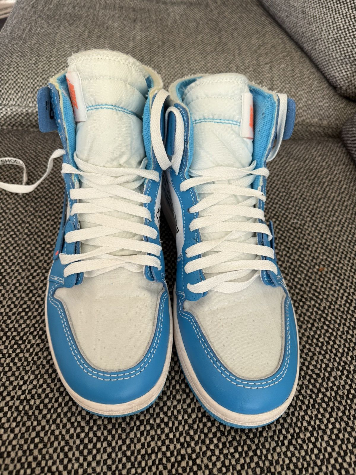 Nike × Off-White Off-White x Air Jordan 1 Retro High OG ‘UNC’ Size US 9 / EU 42 - 3 Thumbnail