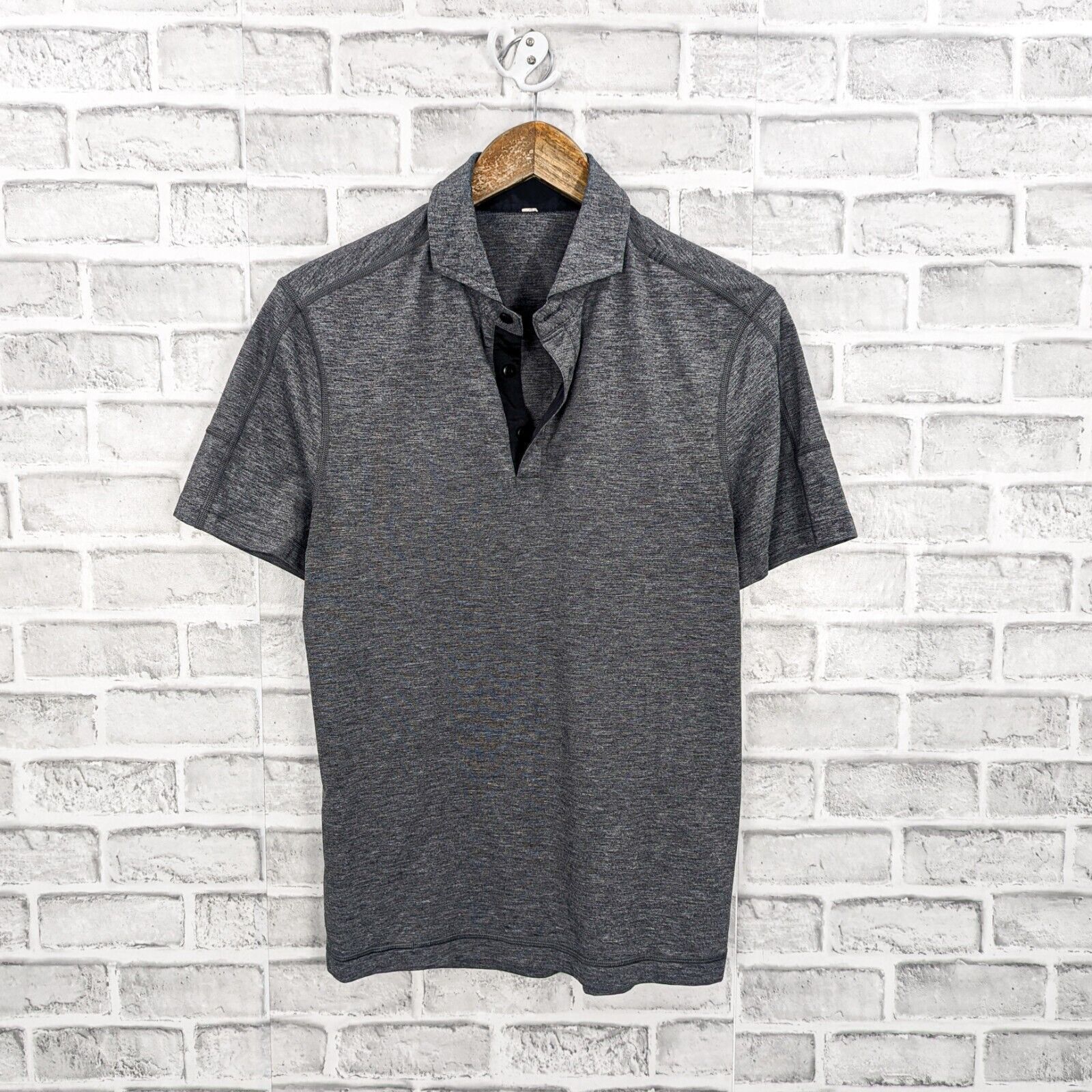 Lululemon Lululemon Men's Metal tech Polo Shirt Heather Gray Small Size US S / EU 44-46 / 1 - 1 Thumbnail