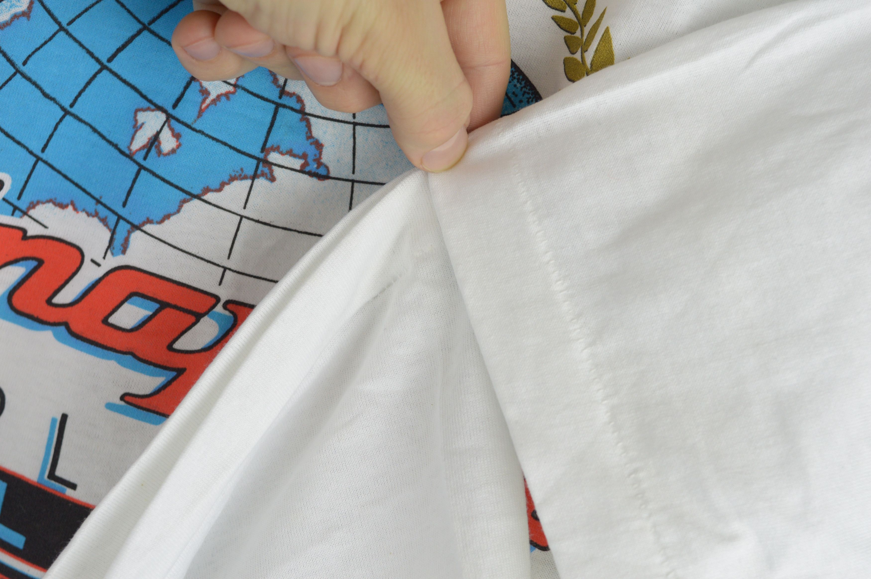 Vintage Vintage Snap On Worldwide Club 90s t shirt Size US L / EU 52-54 / 3 - 4 Thumbnail