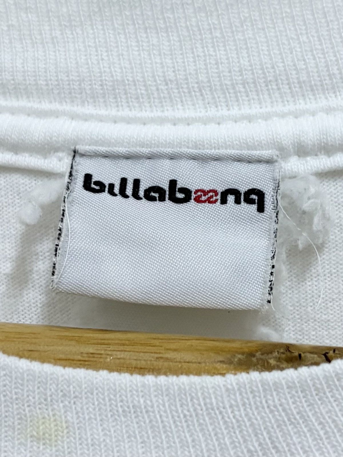 POP MAGAZINE 2000's Billabong Surfer - Lilliana Bowrey Model T-Shirt Size US M / EU 48-50 / 2 - 8 Thumbnail