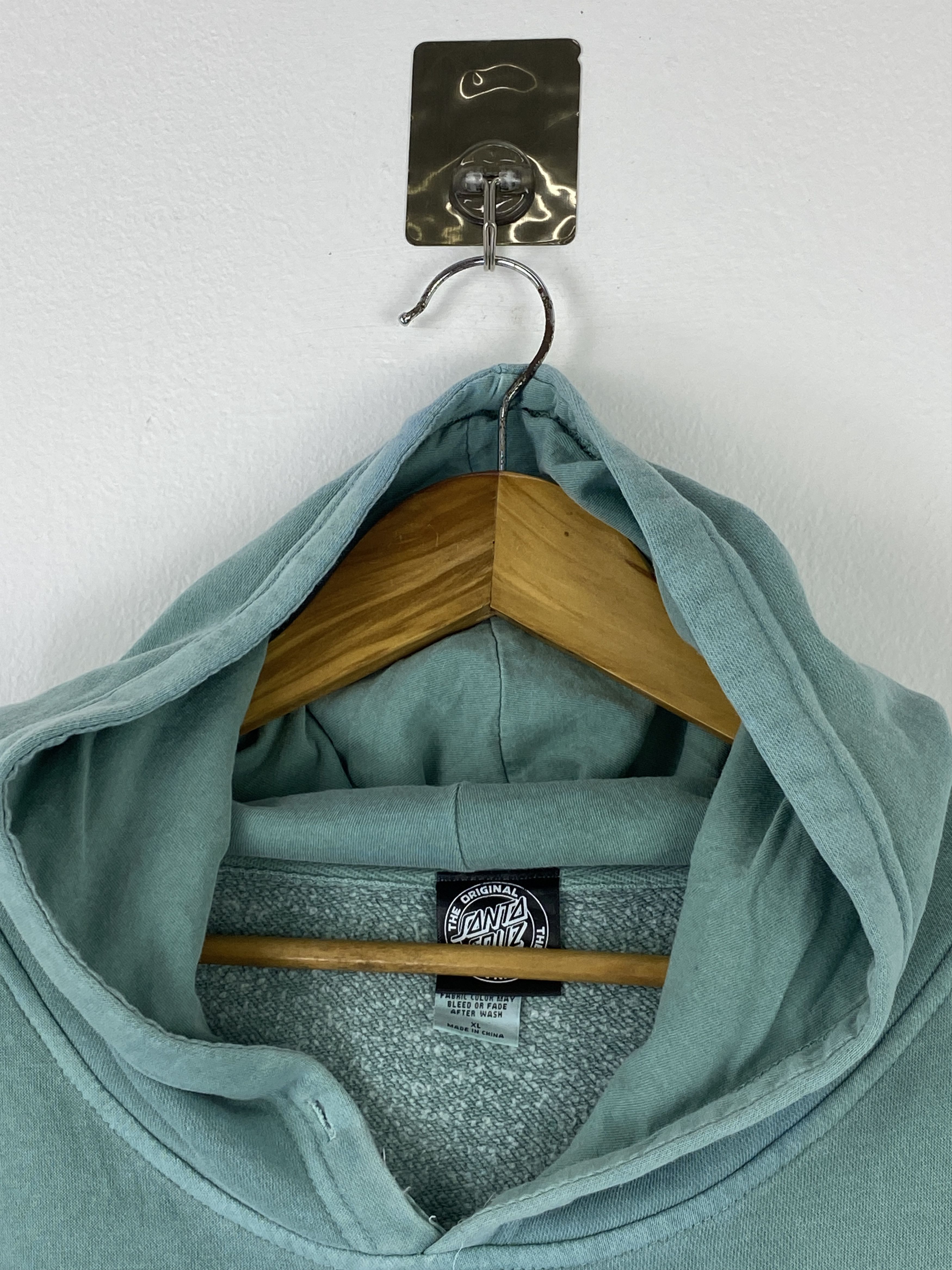 Santa Cruz Skateboards Vintage Santa Cruz Backhit Pullover Hoodie SH0498 Size US XL / EU 56 / 4 - 7 Thumbnail