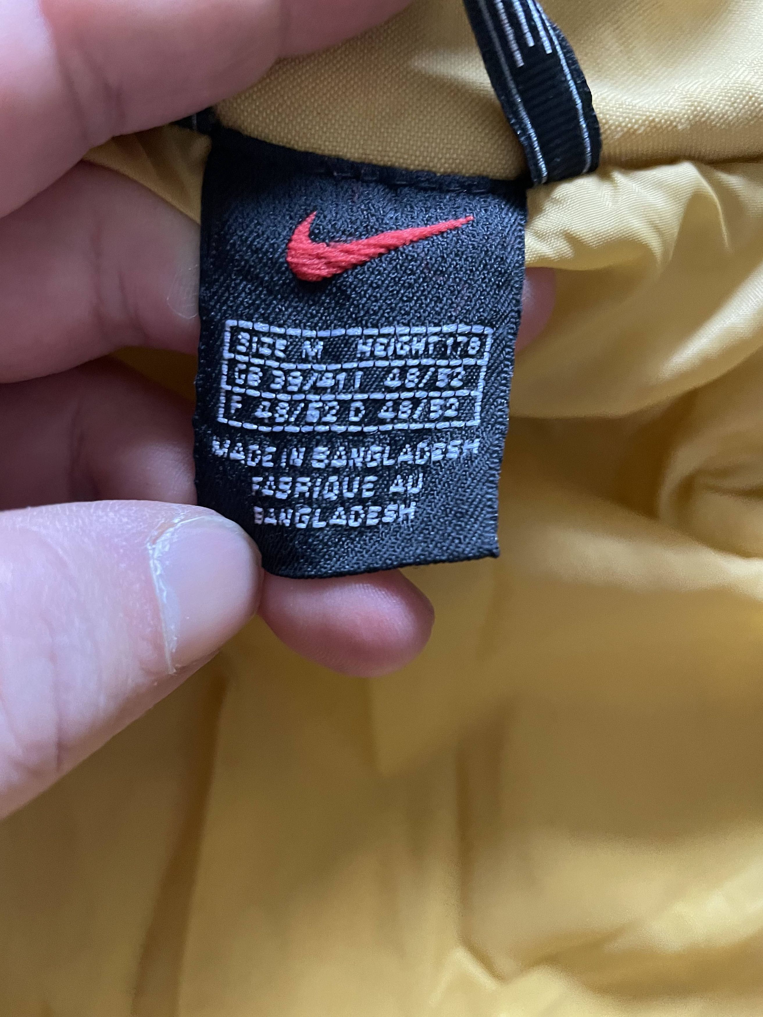 Nike Nike Yellow Puffer Jacket Small Swoosh Size US M / EU 48-50 / 2 - 2 Thumbnail