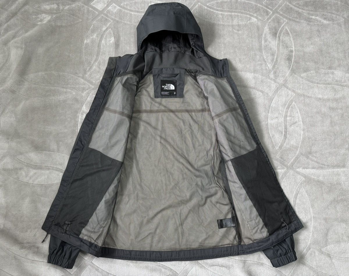 The North Face The North Face 1990 Mountain Q Jacket Asphalt Grey size XS Size US S / EU 44-46 / 1 - 3 Thumbnail