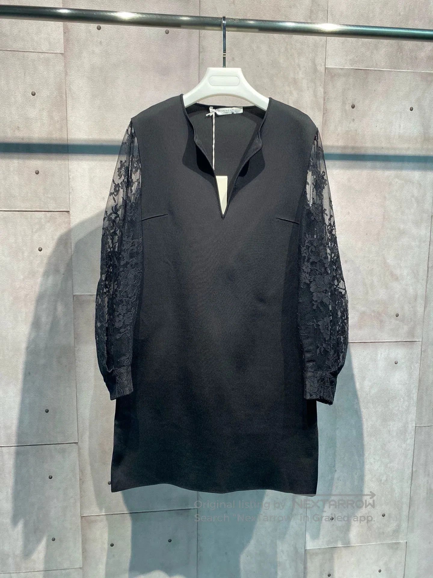 Givenchy Givenchy Black Lace Sleeve Dress. Size US 26 / EU 42 - 1 Thumbnail