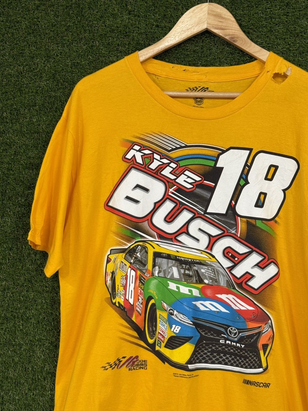 Vintage M&M MnM Candy Nascar Toyota Distressed Race Tee Large Size US L / EU 52-54 / 3 - 4 Thumbnail