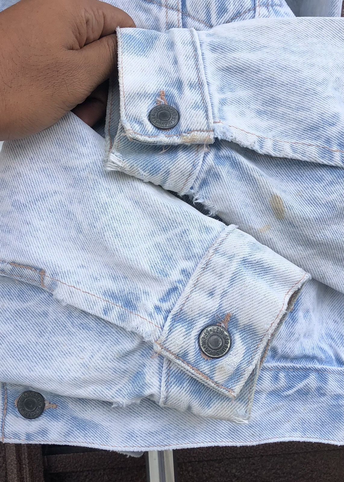 Levi's VTG Levis Light Wash Blue Denim Distressed Trucker jacket Size US M / EU 48-50 / 2 - 19 Thumbnail