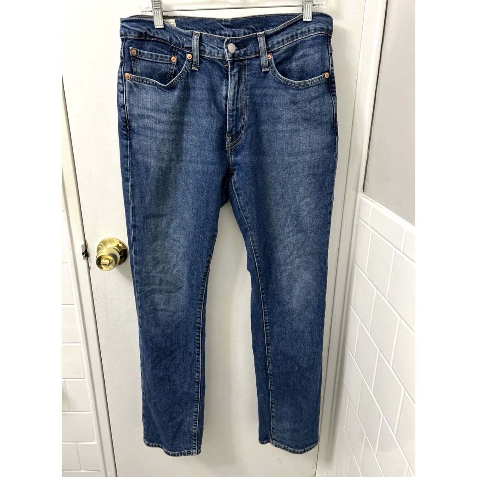 Levi's Levi's 541 Athletic Taper Jeans Mens 31x32 Medium Wash Blue Big E Zipper Jeans Shirt? Size US 31 - 7 Thumbnail
