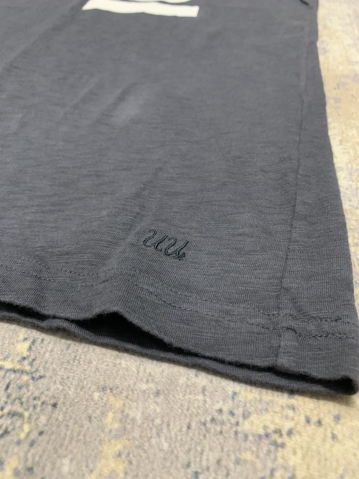 Undercover × Uniqlo UNIQLO x UNDERCOVER UU Big Logo T-Shirt Jun Takahashi Size US M / EU 48-50 / 2 - 3 Thumbnail