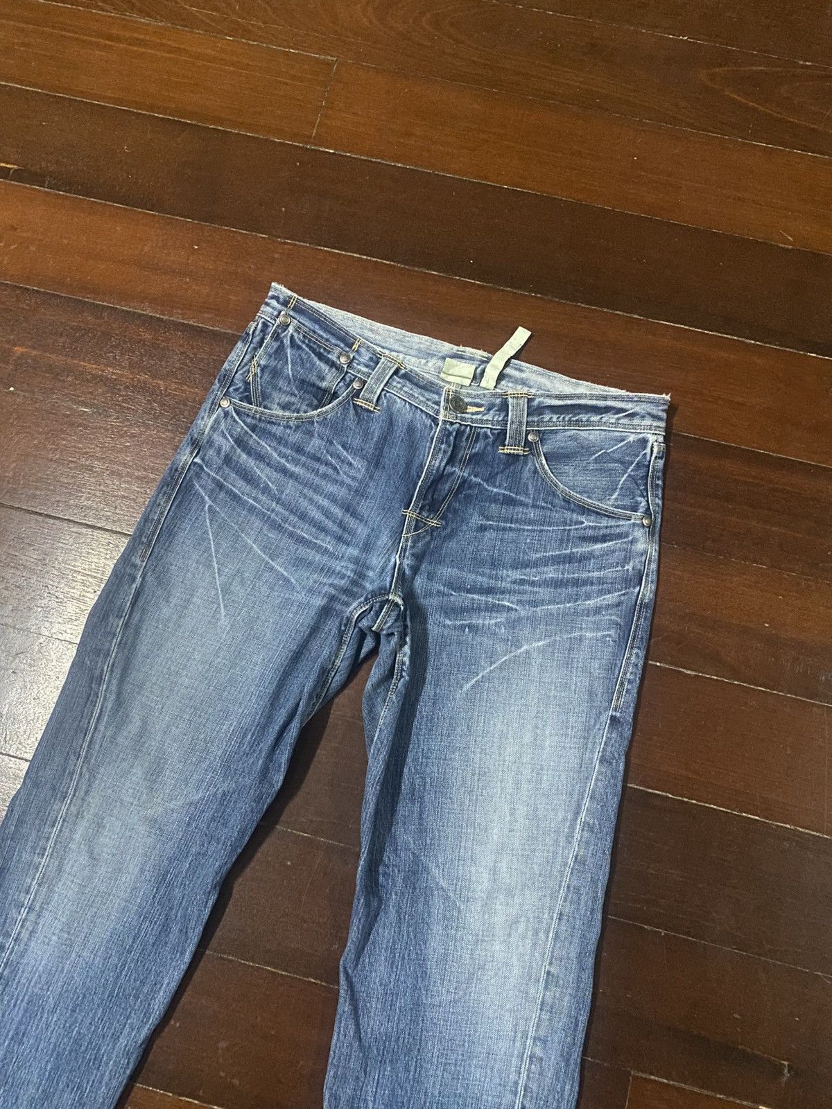 Levi's Vintage Clothing Levis Engineered 1999 mud wash flare Faded Baggy Jeans Size US 35 - 5 Thumbnail