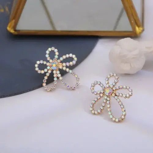 Other Women's Colorful Crystal Flower Stud Earrings Size ONE SIZE - 1 Thumbnail