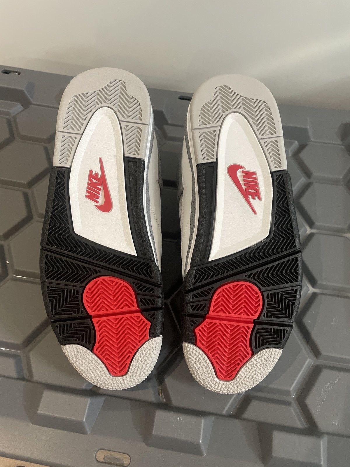 Jordan Brand Jordan 4 White Cement Size 10 Size US 10 / EU 43 - 5 Thumbnail