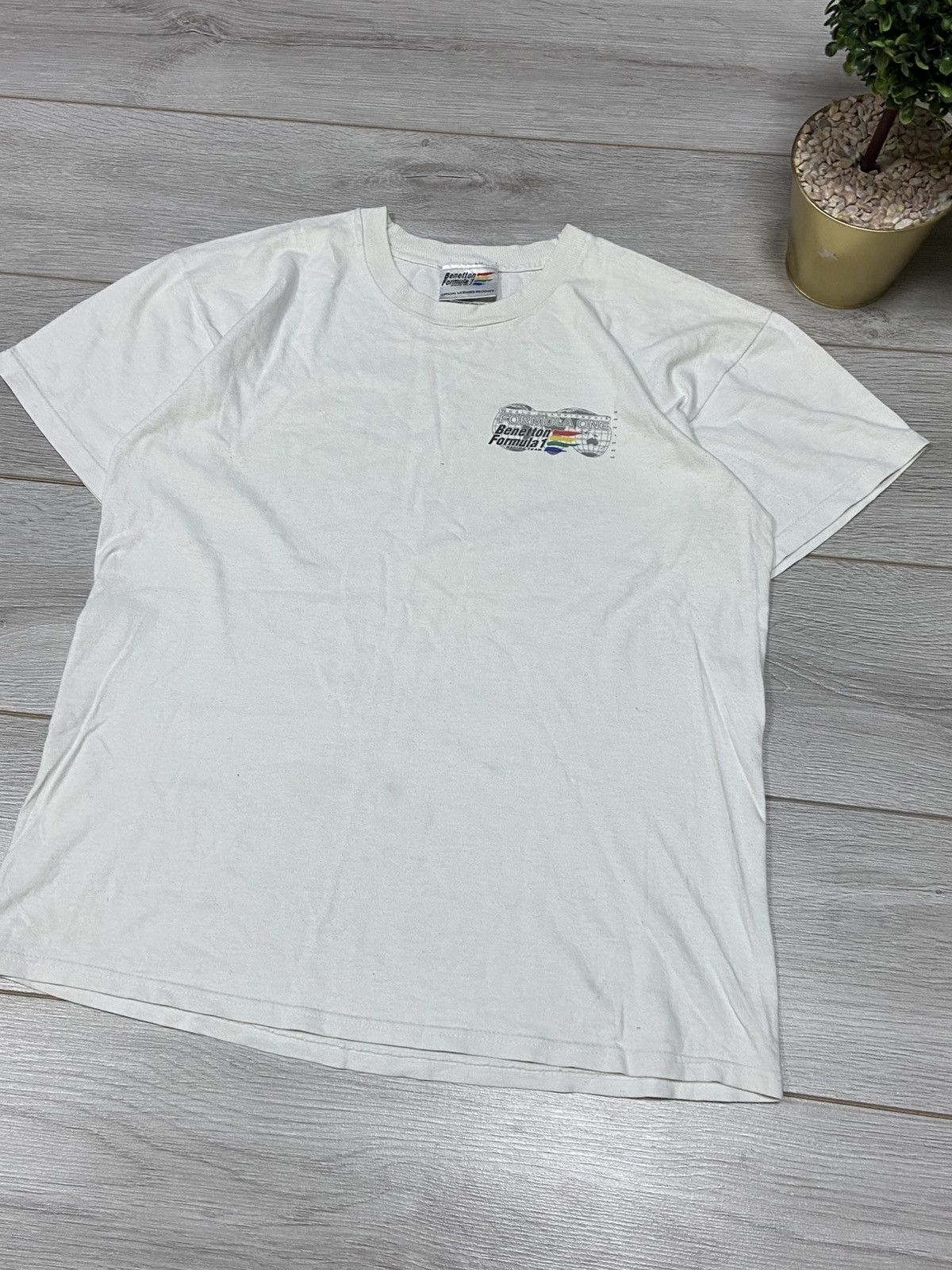 Benetton Formula 1 Benetton bolid vintage t-shirt Size US L / EU 52-54 / 3 - 6 Thumbnail