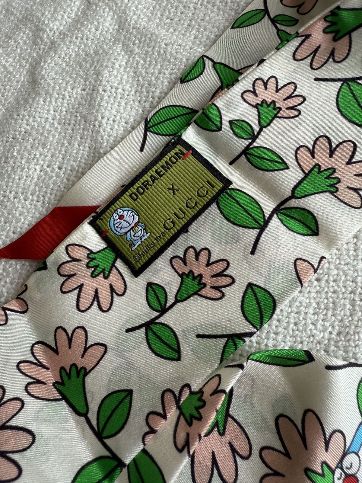 Gucci Brand new Gucci x Doraemon silk twilly scarf Size ONE SIZE - 2 Thumbnail