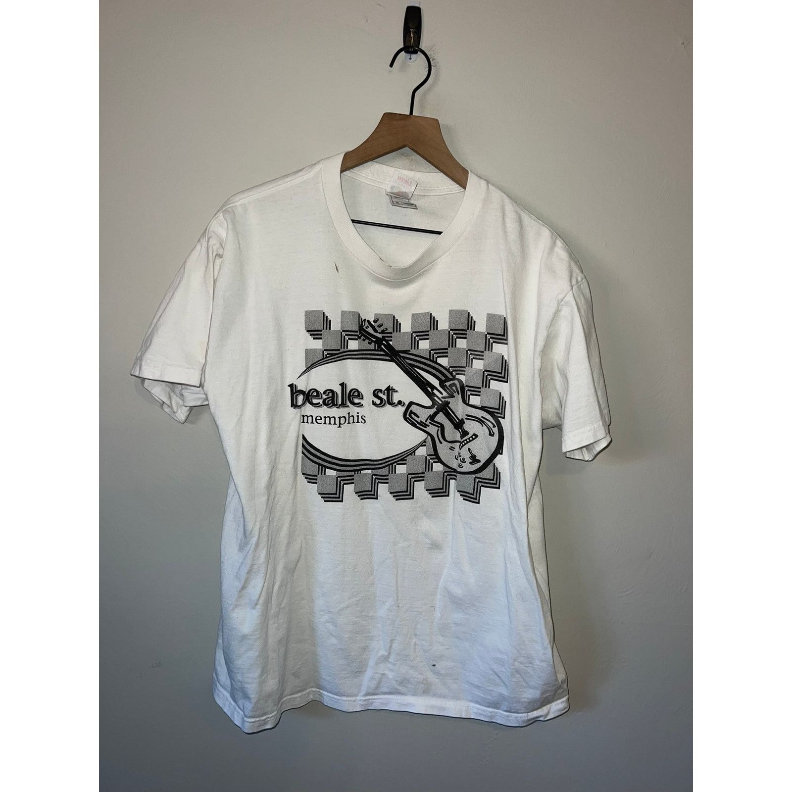 Fruit Of The Loom Vintage Beale Street Shirt Memphis Guitar Music Tee XL 1990s Size US XL / EU 56 / 4 - 1 Thumbnail
