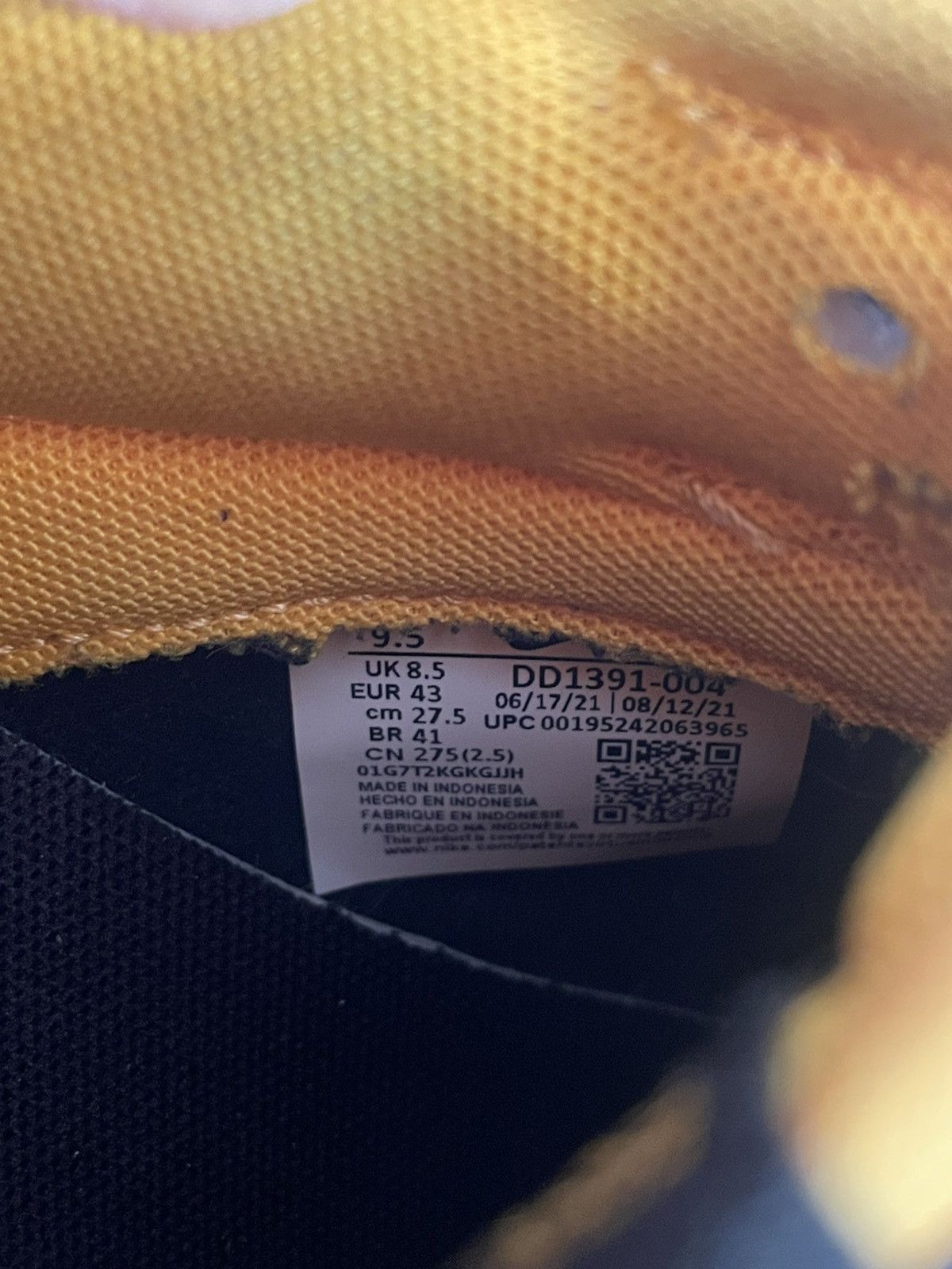 Nike Nike Dunk Low Championship Goldenrod Size US 9.5 / EU 42-43 - 6 Thumbnail