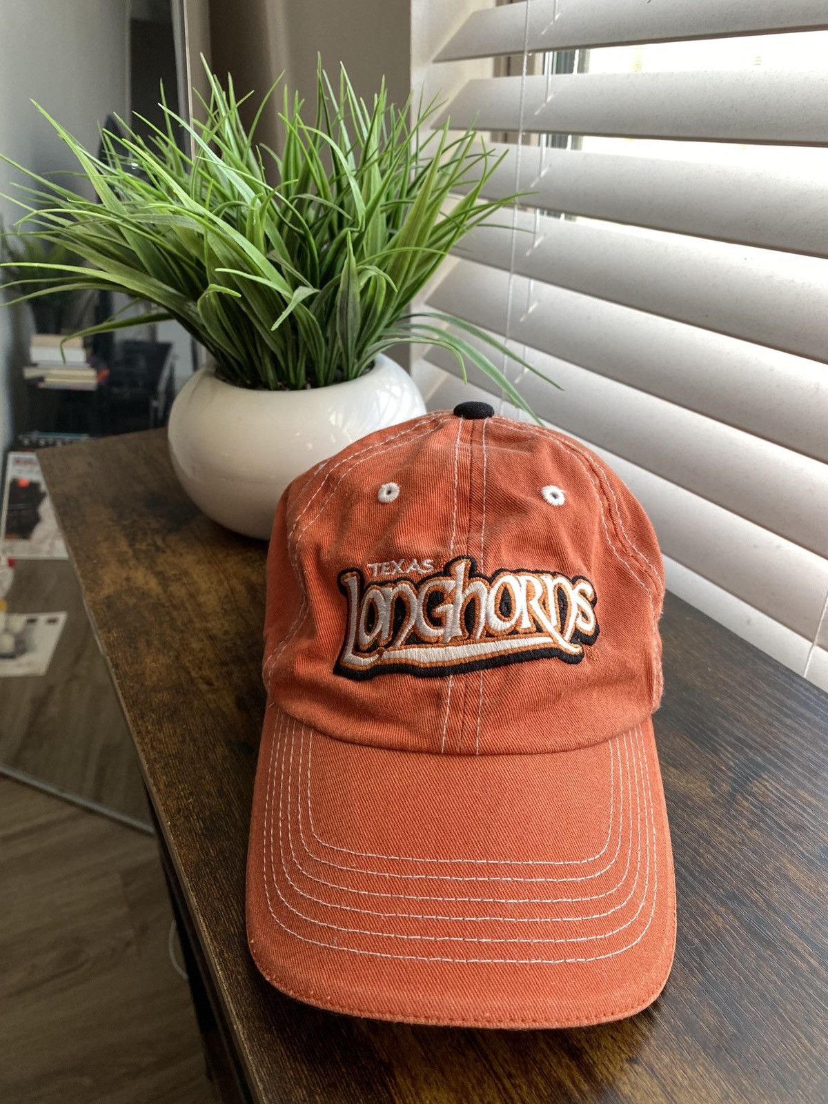 NCAA Y2K UT Austin Texas Longhorns Hat Cap Size ONE SIZE - 1 Thumbnail