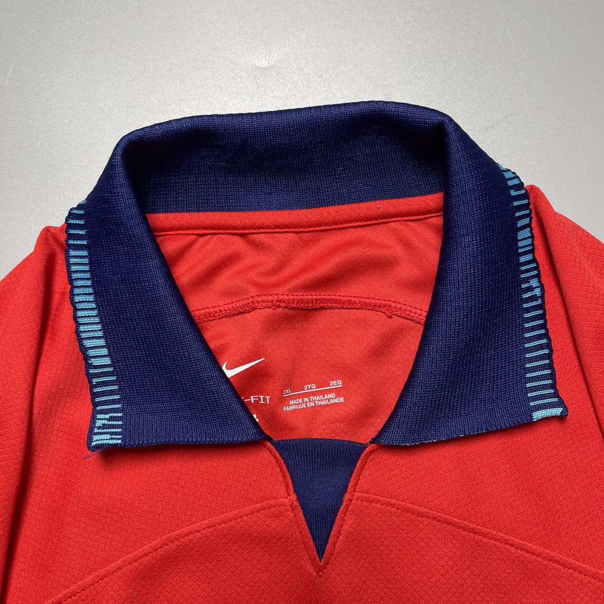 Vintage ENGLAND NIKE 2022 WORLD CUP FOOTBALL AWAY JERSEY #9 KANE Size US XXL / EU 58 / 5 - 5 Thumbnail
