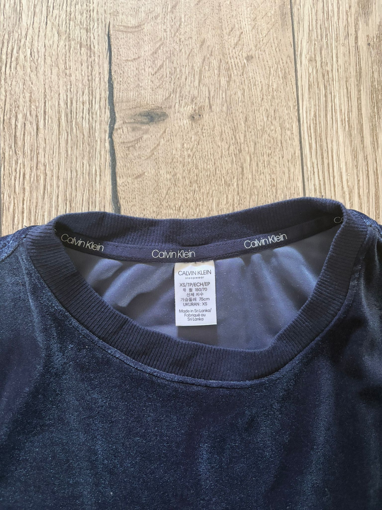 Calvin Klein Calvin Klein Y2K Navy Velvet Crewneck Sweatshirt Tonal Sz XS Size US XS / EU 42 / 0 - 7 Thumbnail