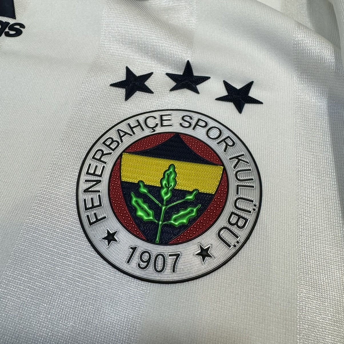 Adidas Fenerbahce 16/17 away shirt #10 V.Persie (bnwt) Size US L / EU 52-54 / 3 - 8 Thumbnail