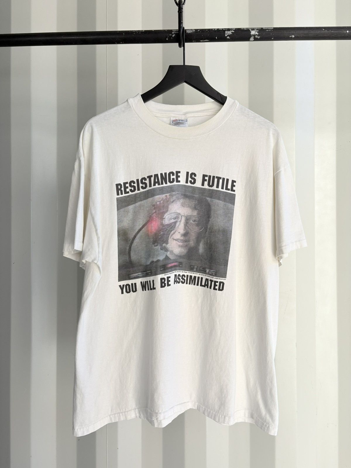 Vintage Vintage Gates Resistance is Futile Faded Shirt Grunge Band Size US XL / EU 56 / 4 - 1 Thumbnail