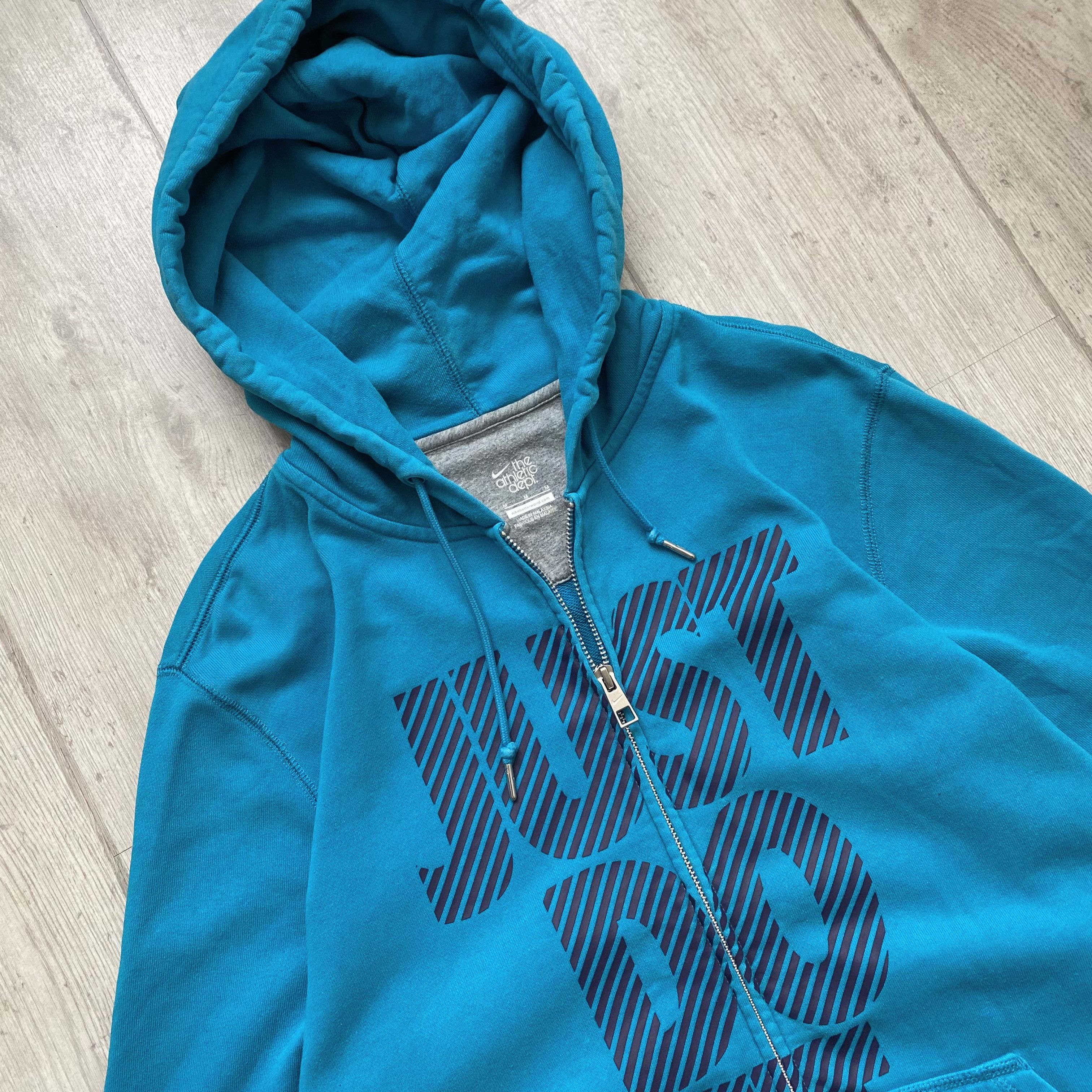 Nike Vintage 00s Y2K Nike Zip Up Hoodie Silver tags swoosh Size US M / EU 48-50 / 2 - 3 Thumbnail