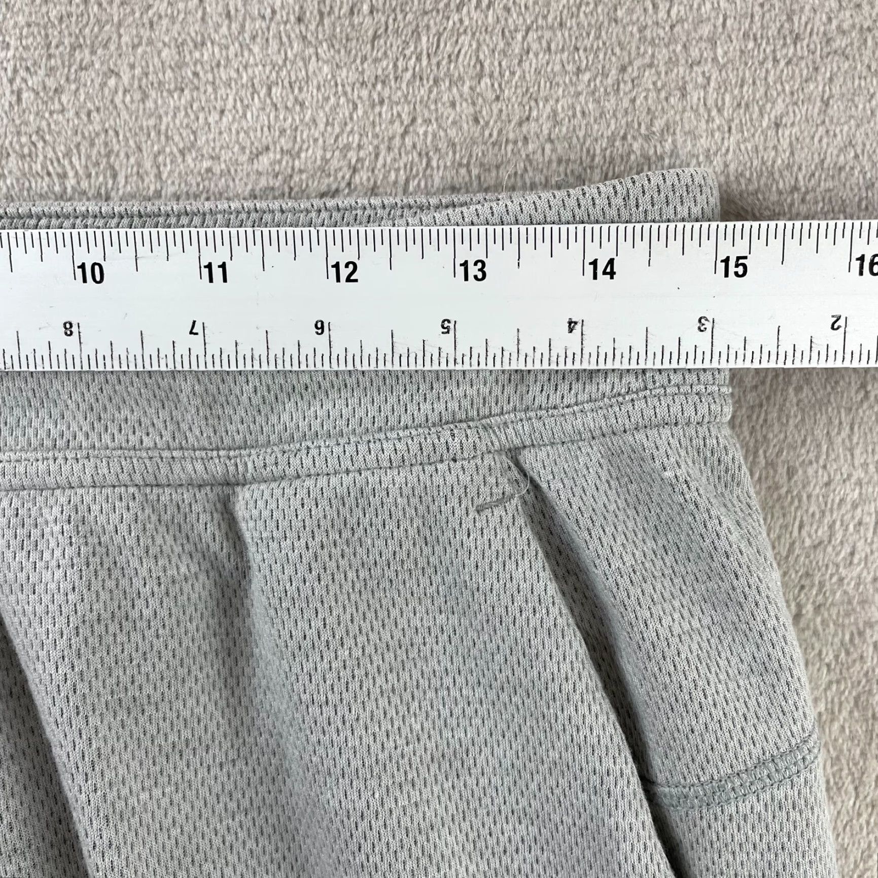 Lululemon Lululemon Athletic Shorts Men Medium Gray Drawstring Activewear Gym Yoga 10 in Inseam Pockets Athletic Size US 31 - 6 Thumbnail