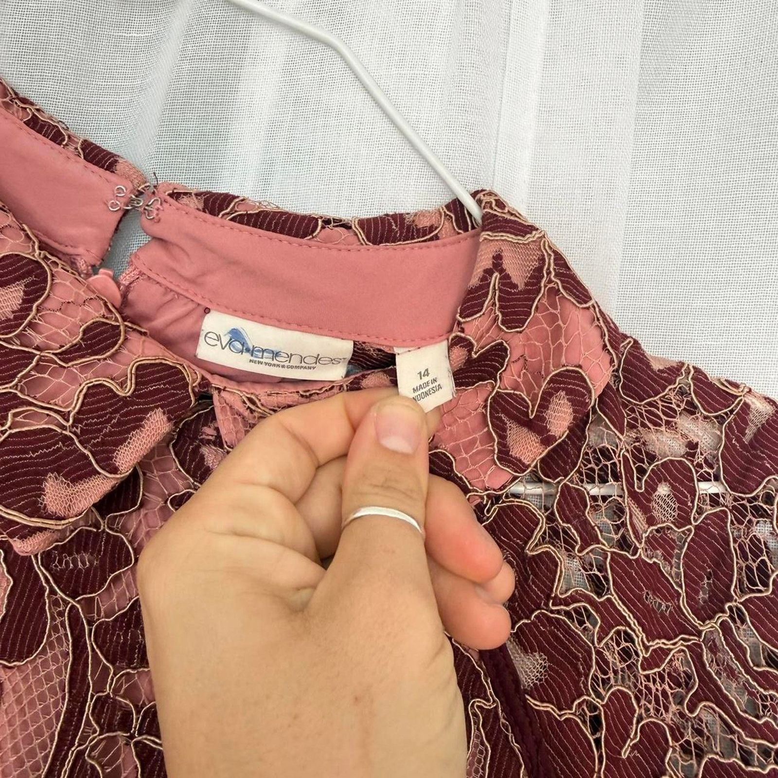 Other ✿ burgundy + blush lace midi dress ✿ Size L / US 10 / IT 46 - 7 Thumbnail