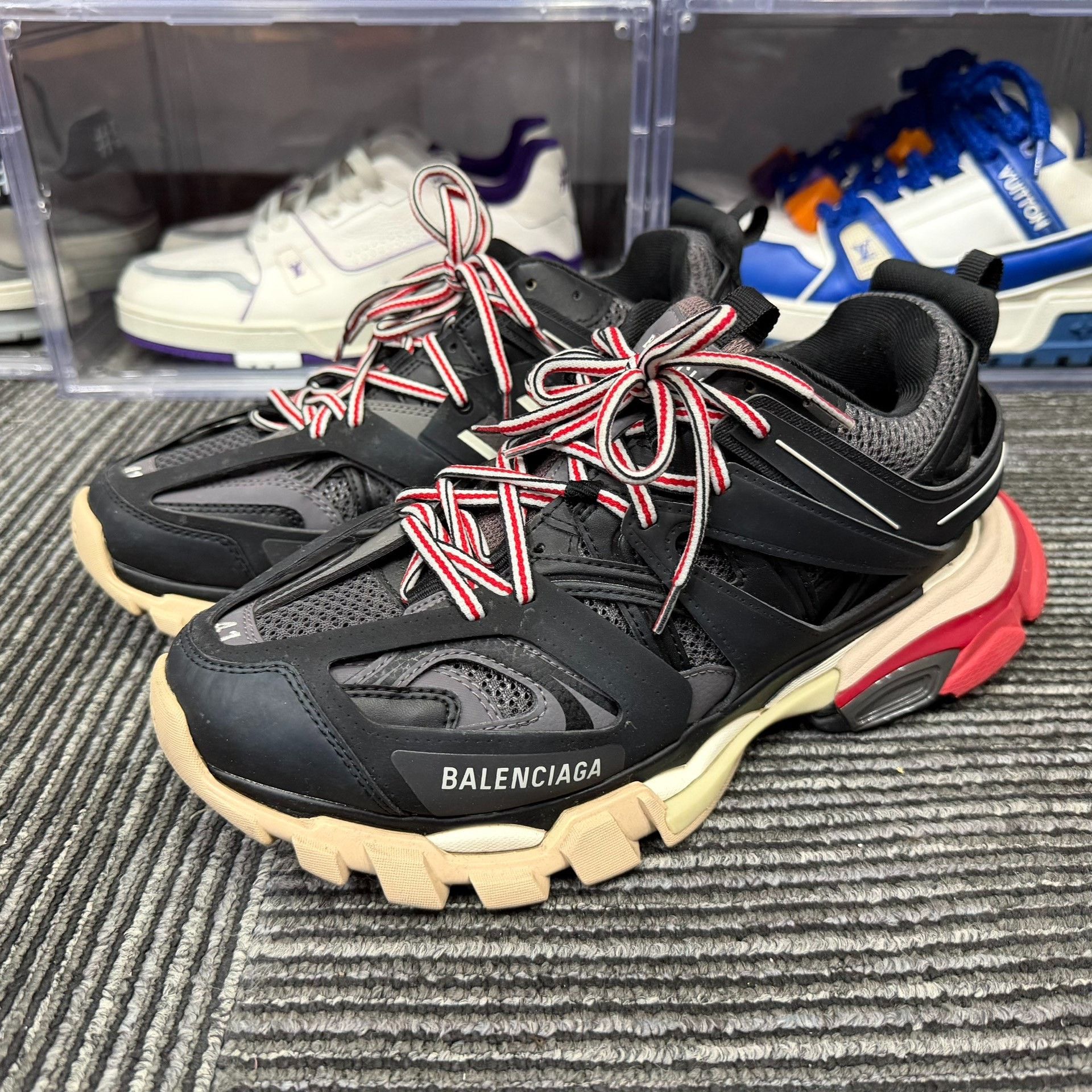 Balenciaga Balenciaga Black Lowtop Sneakers 8.5 Men Size US 8.5 / EU 41-42 - 1 Thumbnail