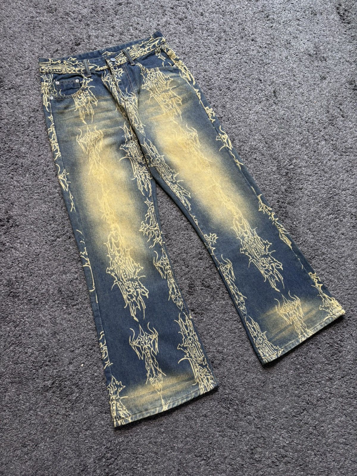Vintage Vintage streetwear very rare art blue yellow flared jeans Size US 31 - 13 Thumbnail
