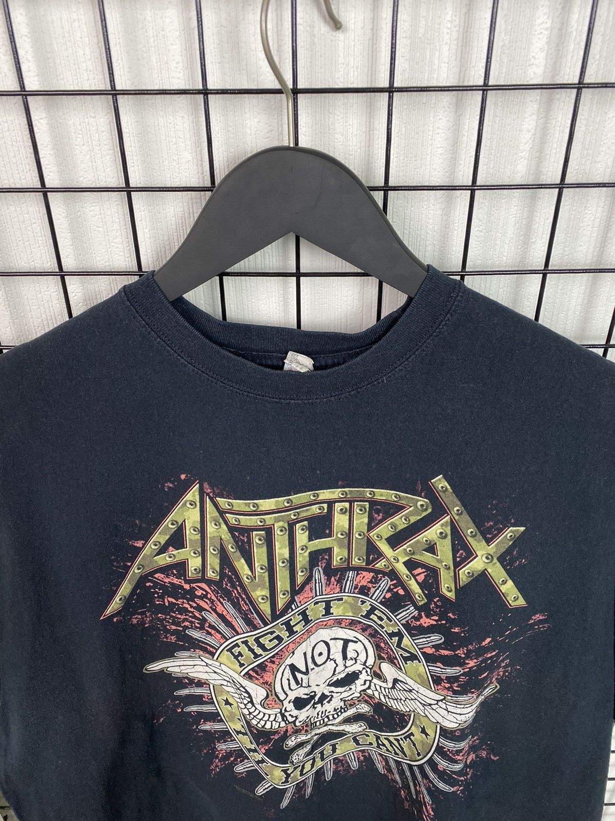 Band Tees Anthrax “fight em till you can’t” T-Shirt Men oversized L Size US XXL / EU 58 / 5 - 10 Thumbnail