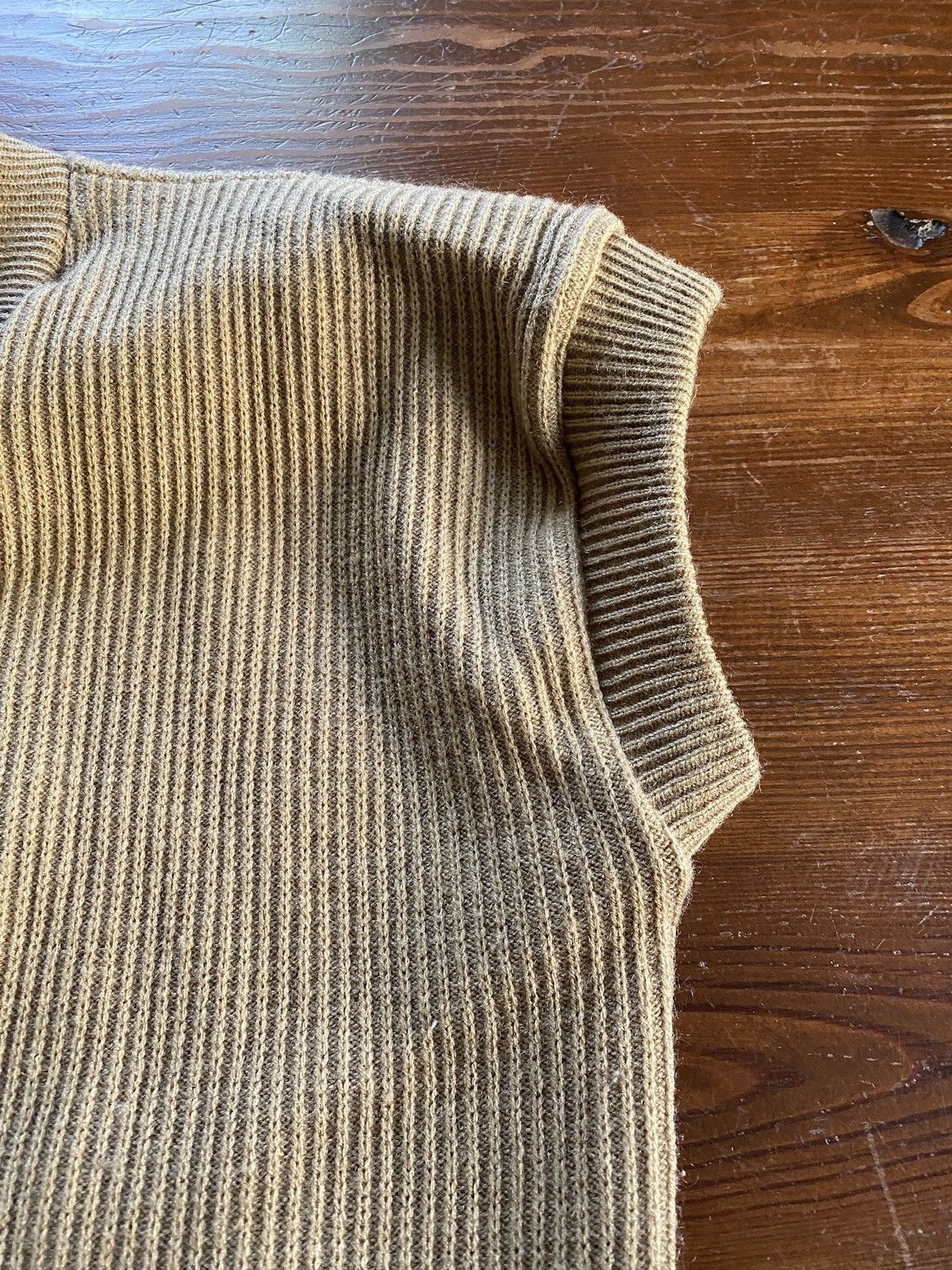 Vintage Vintage 70’s Elvis Dracon Ribbed Knit Cardigan Sweater Vest Size L / US 10 / IT 46 - 6 Thumbnail