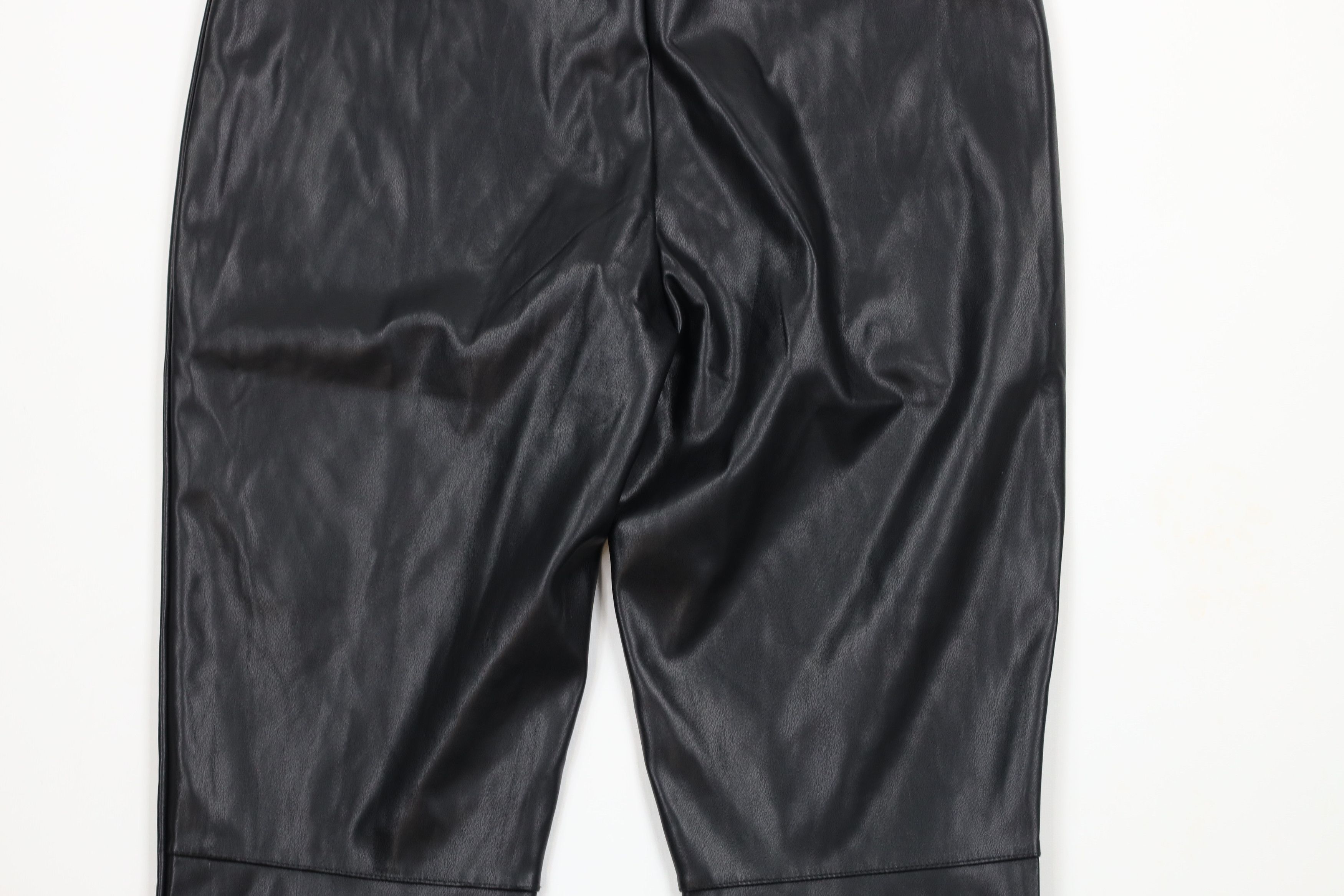 Fabletics × Vintage New Fabletics Vegan Leather Pull On Legging Pants Black Size 30" / US 8 / IT 44 - 9 Thumbnail