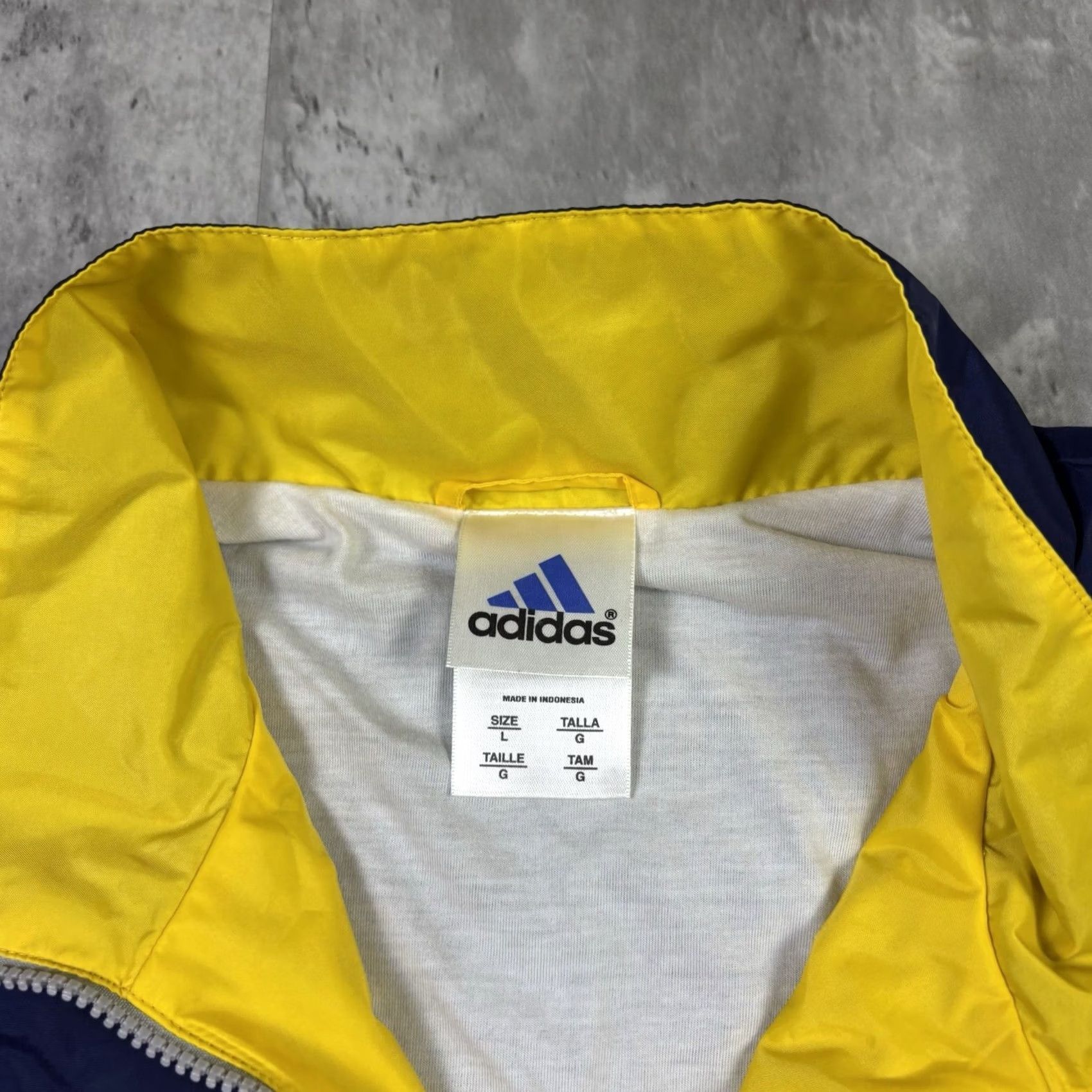Adidas Vintage Adidas Windbreaker Jacket Yellow Blue Full Zip Embroidered Lg Y2K Size US L / EU 52-54 / 3 - 5 Thumbnail