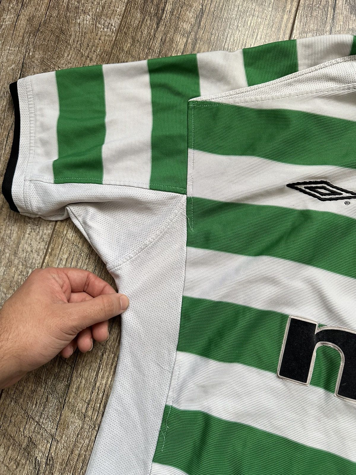 Umbro 2001/02 Umbro Celtic FC Distressed Vintage Home Jersey Size US L / EU 52-54 / 3 - 11 Thumbnail